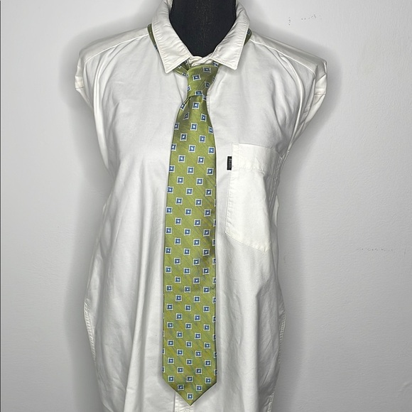 JOS. A. BANK Green Patterned Tie - Picture 3 of 5